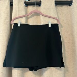 Black mini Express Skort